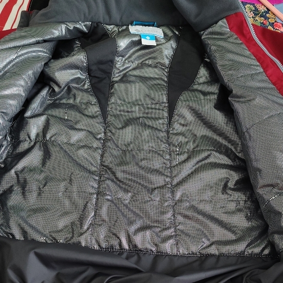 Columbia Women's Red Puffer Jacket - Picture 2 of 12
